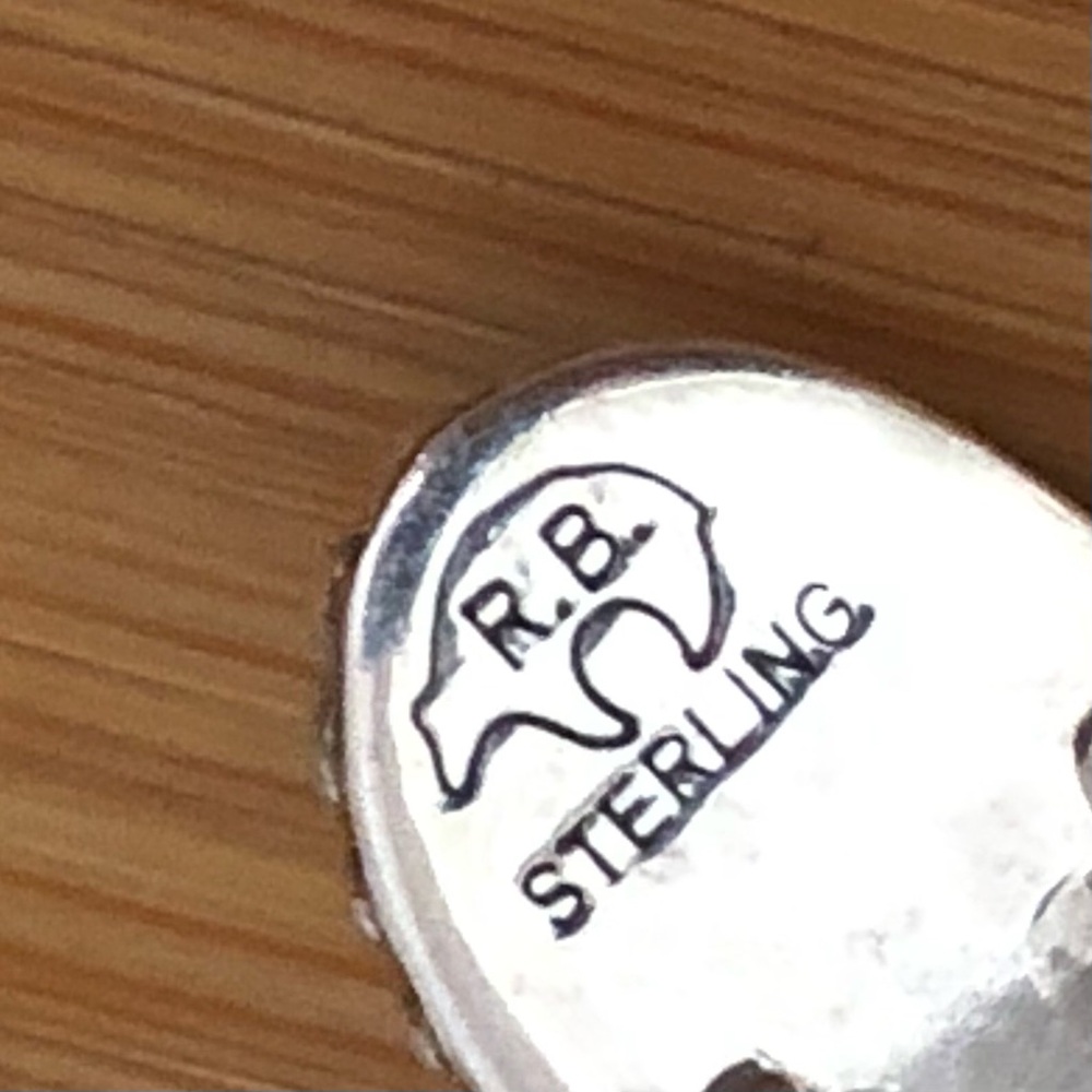 $78 Navajo Running Bear Estate Ring Sterling Silver  Size 10 Marked RB Sterling - Picture 2 of 7
